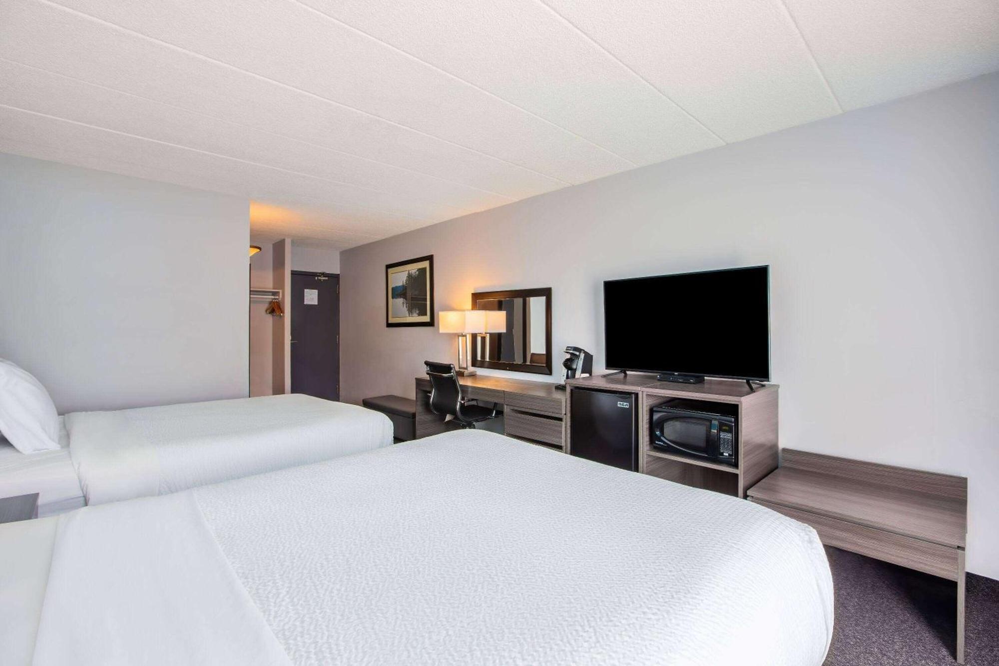 Days Inn By Wyndham Sudbury & Conference Centre Eksteriør billede